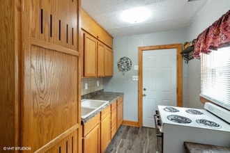 1463 E 21st St in Des Moines, IA - Foto de edificio - Building Photo