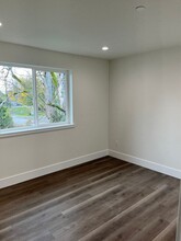 5874 Cedar St in Ferndale, WA - Foto de edificio - Building Photo