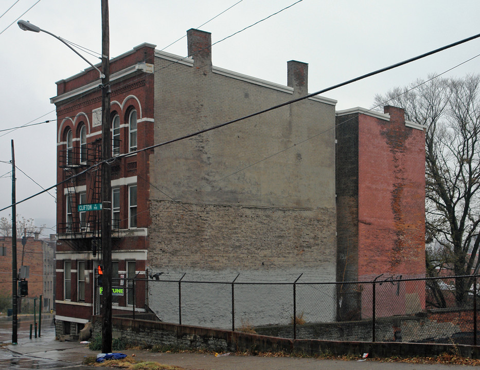 1929 Vine St in Cincinnati, OH - Building Photo