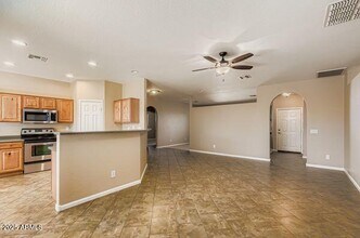 18131 W Port Royale Ln in Surprise, AZ - Building Photo - Building Photo