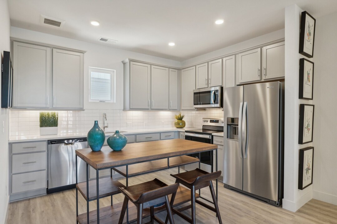 3600 S Inca St, Unit B in Englewood, CO - Building Photo