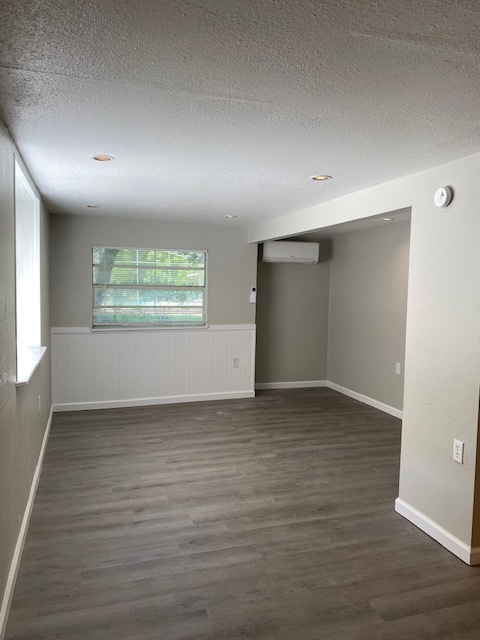 740 N Sans Souci Ave-Unit -Unit 1 in DeLand, FL - Building Photo - Building Photo