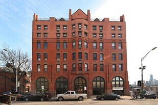 77 River St in Hoboken, NJ - Building Photo