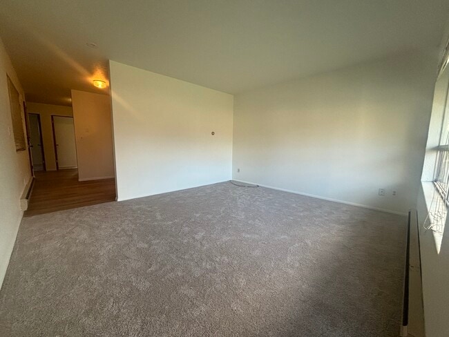 948 N Montgomery Ave in Bremerton, WA - Building Photo - Building Photo