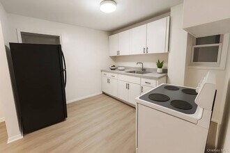 138-72 Francis Lewis Blvd in Queens, NY - Building Photo - Building Photo