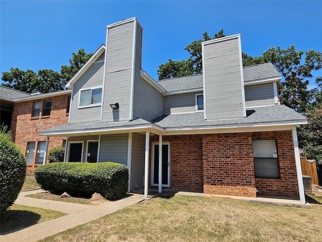 property at 3817 Evergreen St