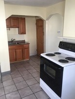 103 Main St, Unit 1 in Woburn, MA - Building Photo