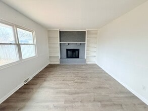 913 Middle Dr in New Whiteland, IN - Building Photo - Building Photo