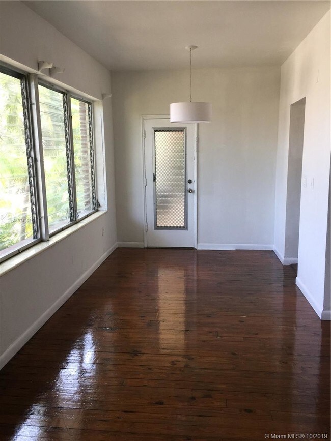 1770 Meridian Ave-Unit -00 in Miami Beach, FL - Building Photo - Building Photo