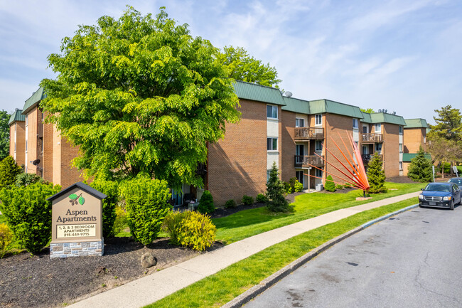 Aspen in Whitehall, PA - Foto de edificio - Building Photo