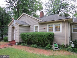 2407 Seminary Rd in Silver Spring, MD - Building Photo - Building Photo