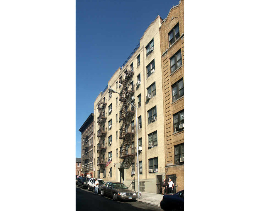 1780 Eastburn Ave in Bronx, NY - Building Photo