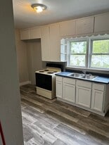 100 Upton Ave in Battle Creek, MI - Building Photo