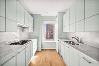 310 E 53rd St in New York, NY - Building Photo - Building Photo