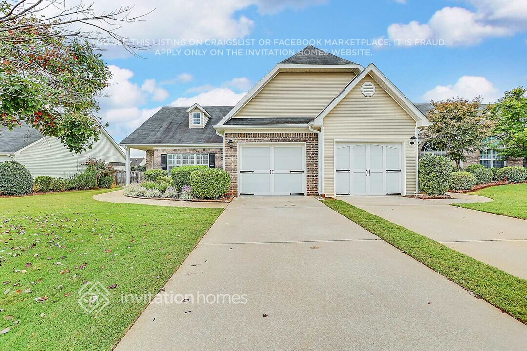 805 City Park Dr in Mcdonough, GA - Foto de edificio