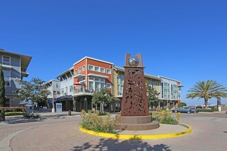 BluWater Crossing in Carlsbad, CA - Foto de edificio - Building Photo