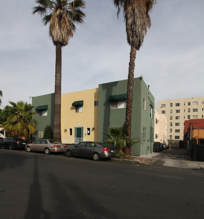 1710 N Harvard Blvd in Los Angeles, CA - Building Photo