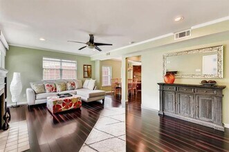 5202 Pershing St in Dallas, TX - Building Photo - Building Photo