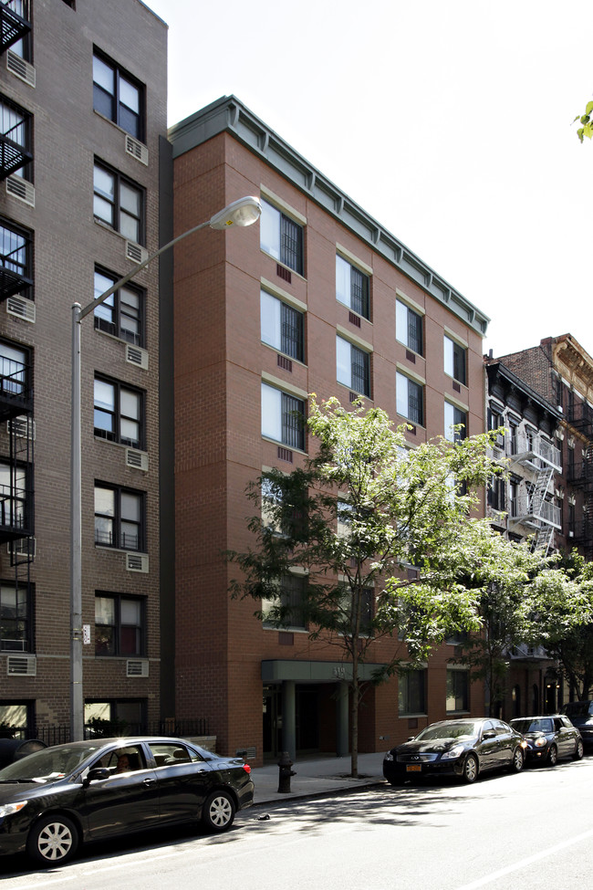 319-321 E 21st St in New York, NY - Foto de edificio - Building Photo