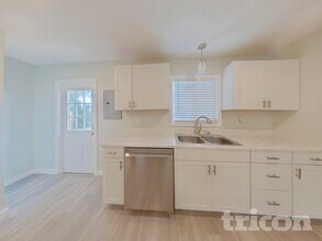 1224 Norwood Ave in Colorado Springs, CO - Foto de edificio - Building Photo