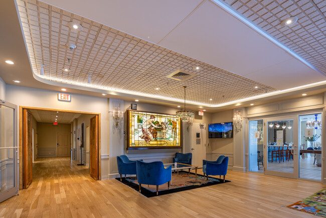 1555 Oak Ave in Evanston, IL - Building Photo - Lobby