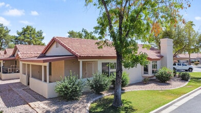 1120 N Val Vista Dr in Gilbert, AZ - Building Photo - Building Photo
