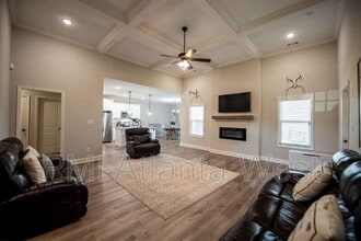 1002 Adirondac Way in Bonaire, GA - Building Photo - Building Photo