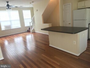21788 Dragons Green Square in Ashburn, VA - Building Photo - Building Photo