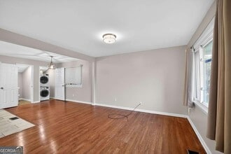 1817 Goddard St SE in Atlanta, GA - Foto de edificio - Building Photo