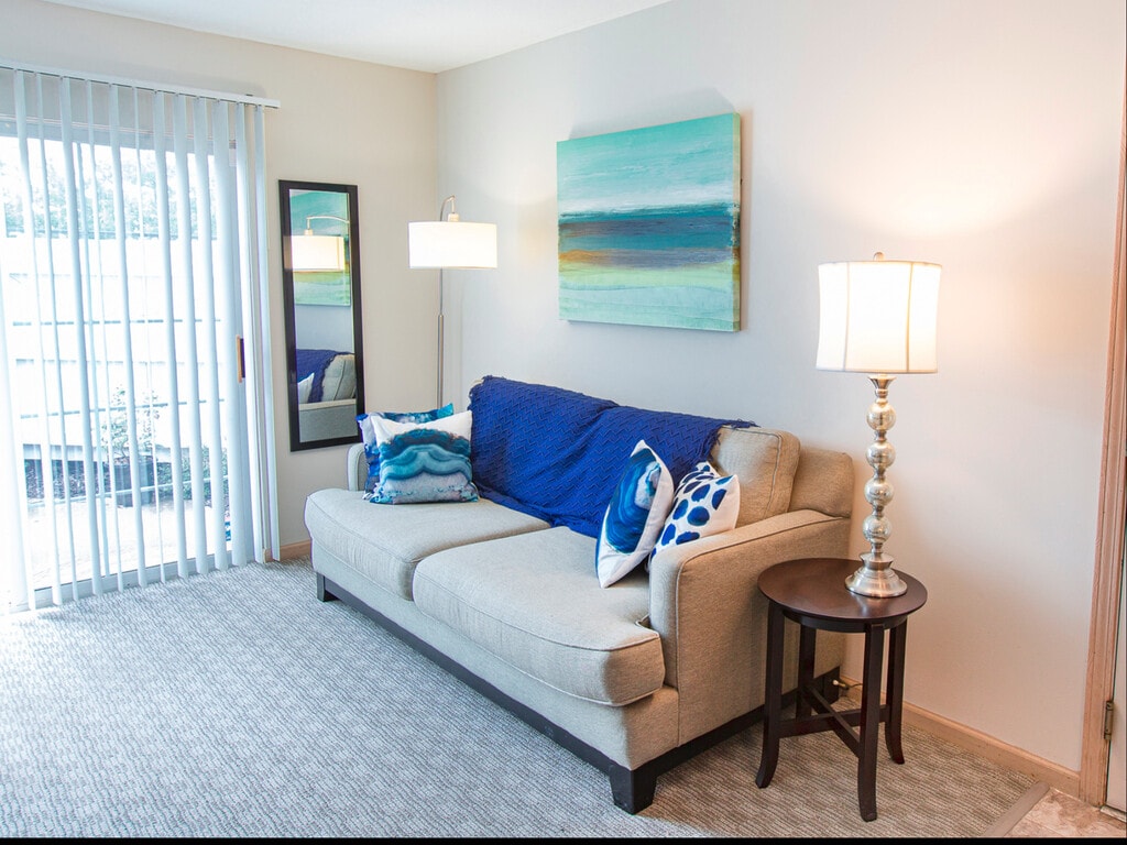 The Ridge at Chestnut Hill Apartments in Columbus, OH