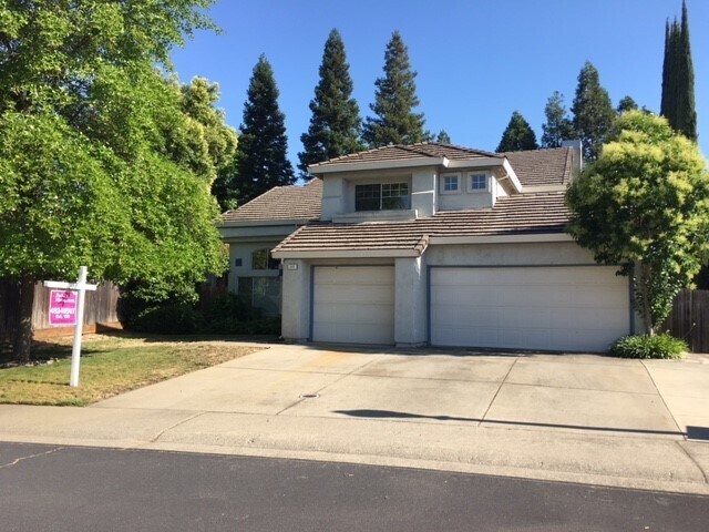 117 Thorndike Way in Folsom, CA - Building Photo
