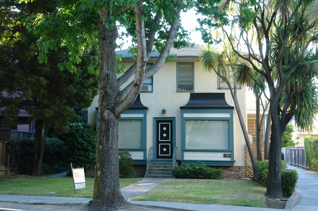 1209 Bellevue Ave in Burlingame, CA - Building Photo - Building Photo