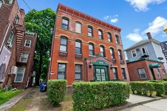 33 Howe Street in New Haven, CT - Building Photo - Building Photo