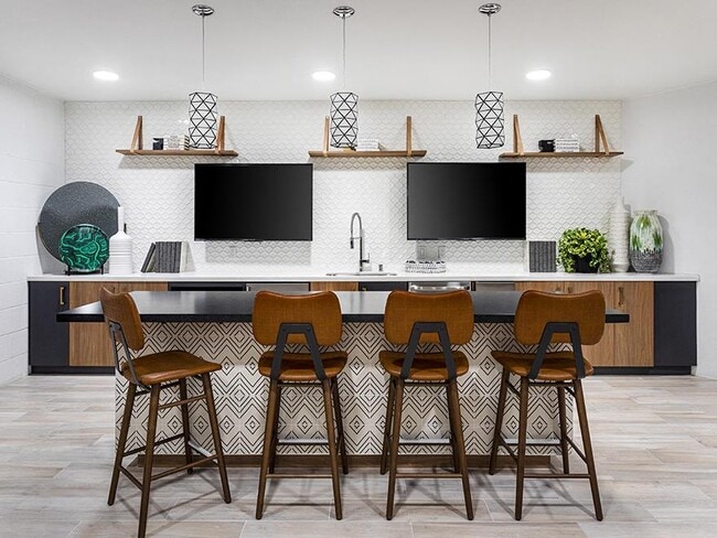 7403 in Los Angeles, CA - Building Photo - Interior Photo