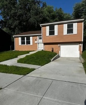 140 Ivanhill Rd in Toledo, OH - Building Photo