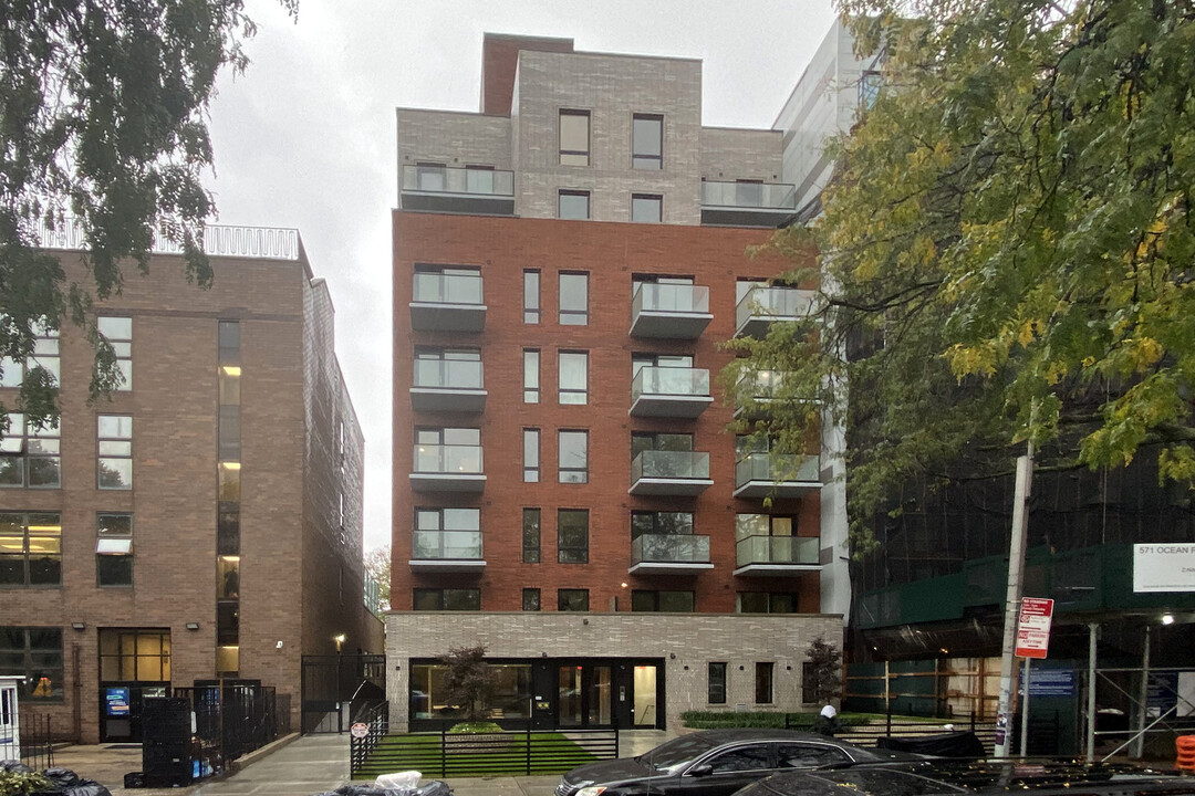 Ocean Parkway Apartments in Brooklyn, NY - Building Photo