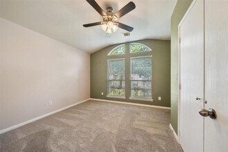 18007 Melissa Springs Dr in Tomball, TX - Foto de edificio - Building Photo