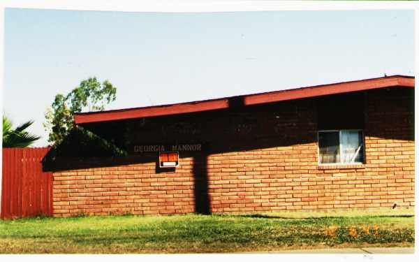 Georgia Manor in Phoenix, AZ - Building Photo