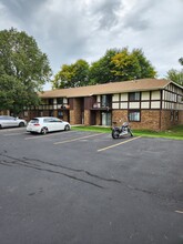 4811-4813 Indian Hills Dr in Racine, WI - Building Photo - Building Photo