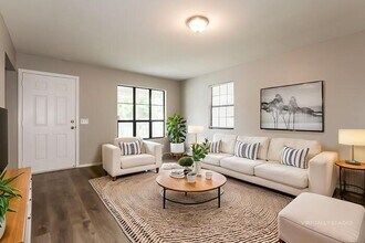 1012 E 26th Ave in Tampa, FL - Foto de edificio - Building Photo