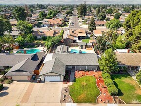 1807 E Sonora Ave in Tulare, CA - Building Photo - Building Photo