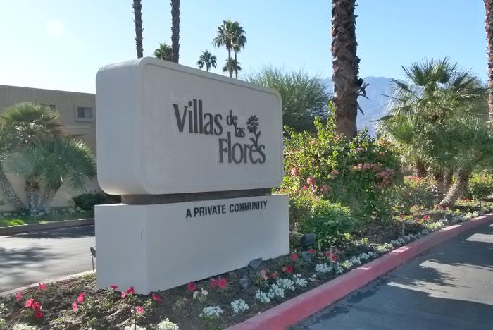 Villas De Las Flores Condos in Palm Springs, CA - Foto de edificio