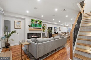 331 W St NE in Washington, DC - Building Photo