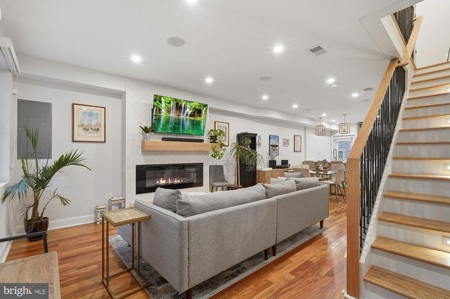 property at 331 W St NE