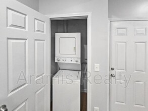 1519 Olympian Way SW in Atlanta, GA - Building Photo - Building Photo