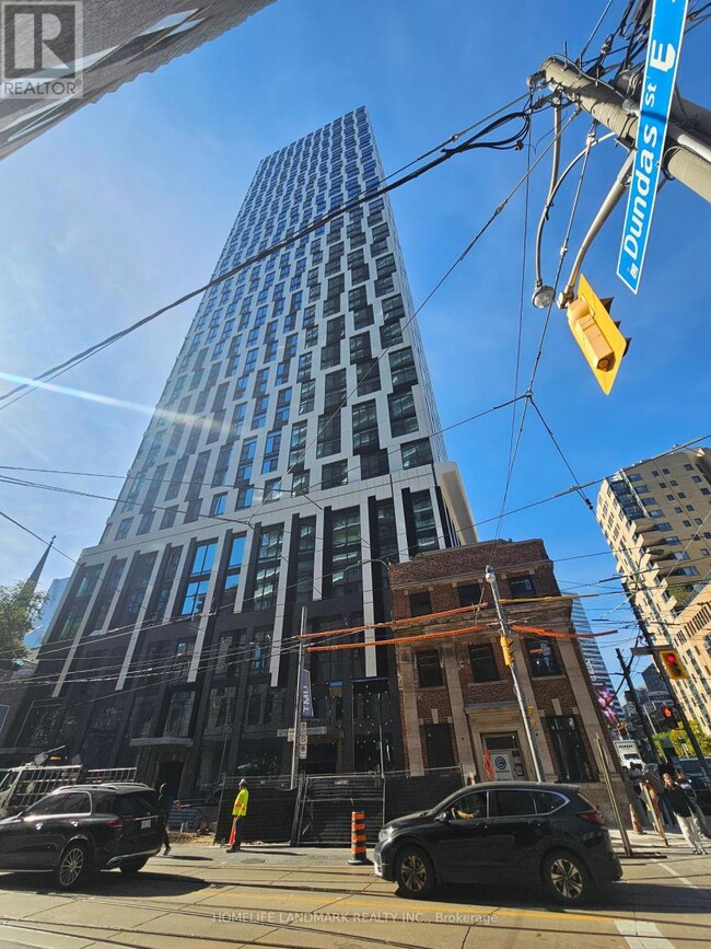252-1252 Church St