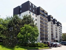 Vine Street Apartments in St Catharines, ON - Building Photo - Building Photo