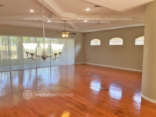 12317 Woodlands Cir in Dade City, FL - Building Photo - Building Photo