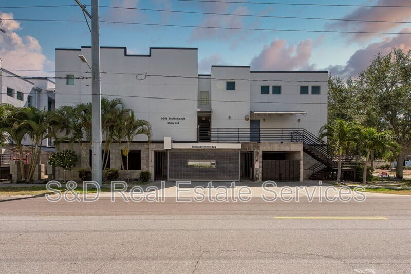 5008 S MacDill Ave in Tampa, FL - Building Photo