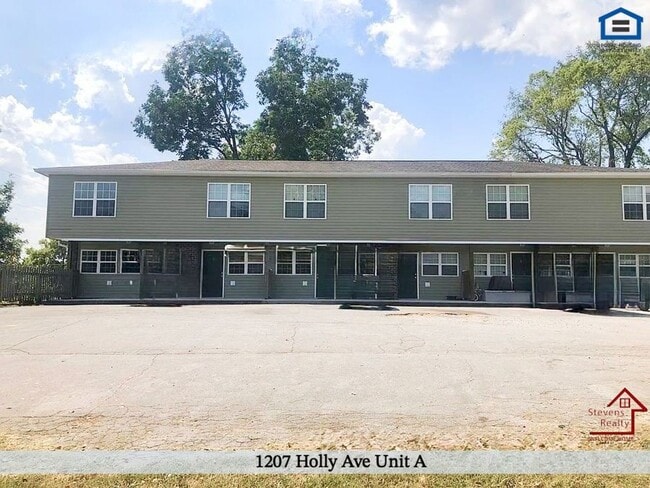 property at 1207 Holly Ave